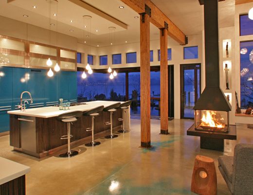 LakeLife 2 - 5 Bdrm - Kelowna