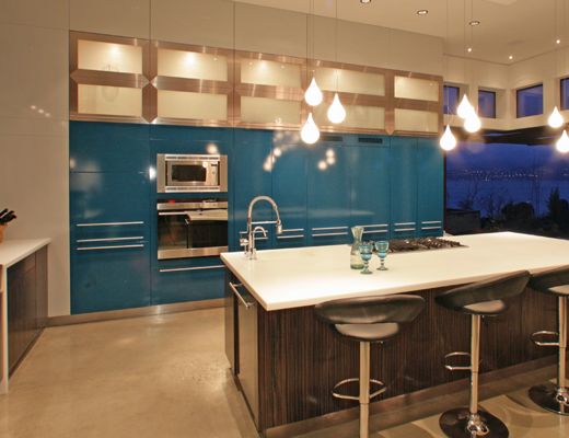 LakeLife 2 - 5 Bdrm - Kelowna