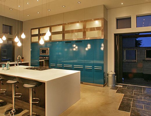 LakeLife 2 - 5 Bdrm - Kelowna