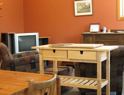 Aladars Guest Cabin - 2 Bdrm - Red Mountain