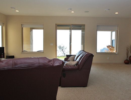 Tuscan Luxury - 3 Bdrm w/Pool HT - West Kelowna