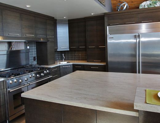 Proprietor's Lakeside Oasis - 4 Bdrm HT - West Kelowna