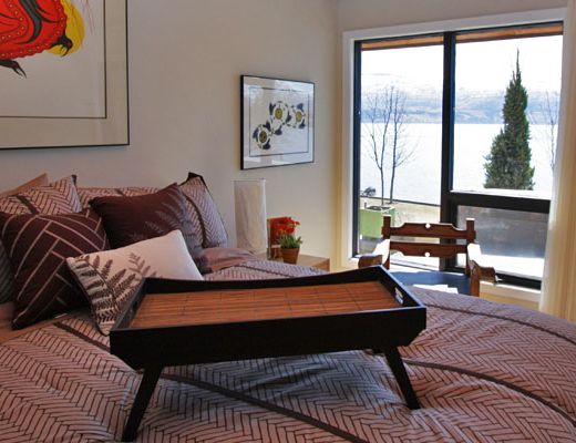 Proprietor's Lakeside Oasis - 4 Bdrm HT - West Kelowna