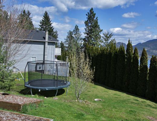Lake Country Retreat - 4 Bdrm - Lake Country