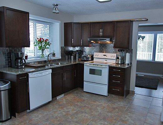 Lake Country Retreat - 4 Bdrm - Lake Country