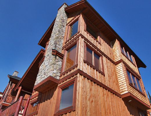 Luxury Summer Chalet - 3 Bdrm HT - Kelowna & Area