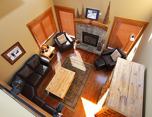 Luxury Summer Chalet - 3 Bdrm HT - Kelowna & Area
