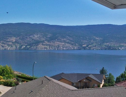 Summerland Family Lakeview Home - 4 Bdrm - Summerland