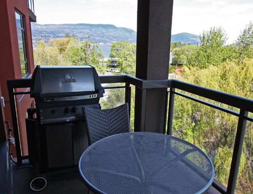 Playa del Sol #522 - 1 Bdrm + Den Creekside - Kelowna