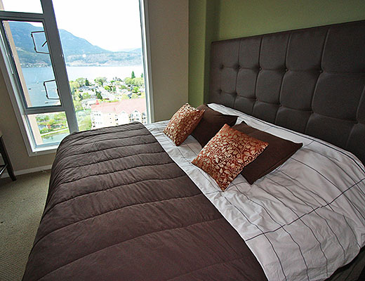 Sunset Waterfront Resort - #1803 - 3 Bdrm + Den - Kelowna (CVH)