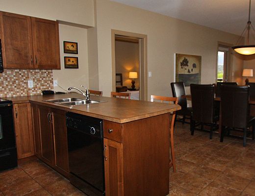 Playa del Sol #453 - 2 Bdrm + Den Mountainview - Kelowna (CVH)