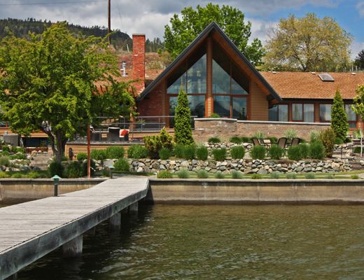 Proprietor's Lakeside Oasis - 4 Bdrm HT - West Kelowna
