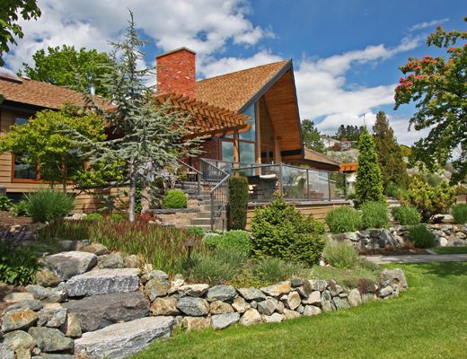 Proprietor's Lakeside Oasis - 4 Bdrm HT - West Kelowna