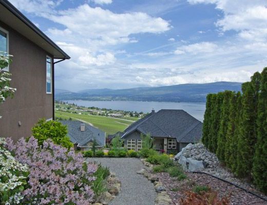 Vineyard Vista - 4 Bdrm HT - West Kelowna