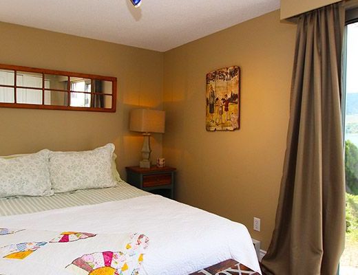The Lakehouse - 4 Bdrm - Vernon