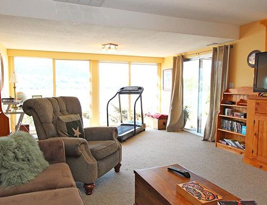The Lakehouse - 4 Bdrm - Vernon