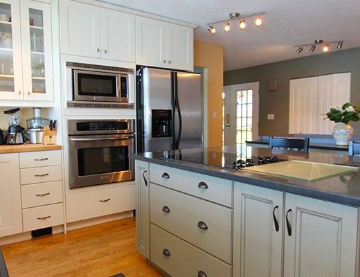 The Lakehouse - 4 Bdrm - Vernon
