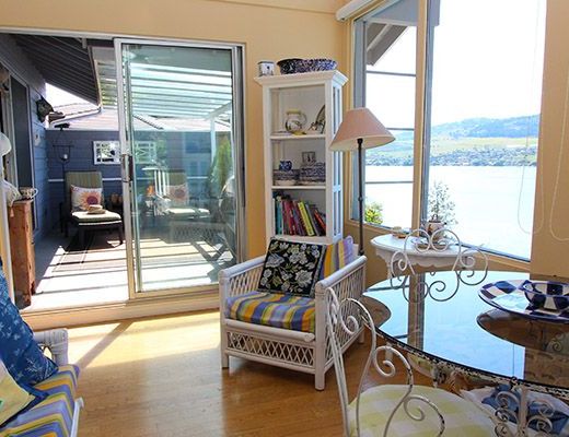 The Lakehouse - 4 Bdrm - Vernon