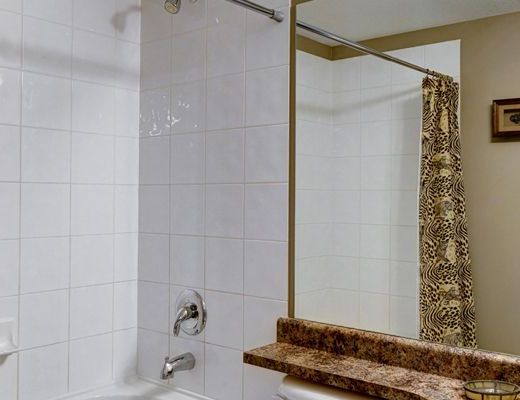 Discovery Bay Resort - #552 - 2 Bdrm - Kelowna