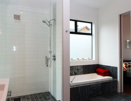 LakeLife 1 - 5 Bdrm - Kelowna