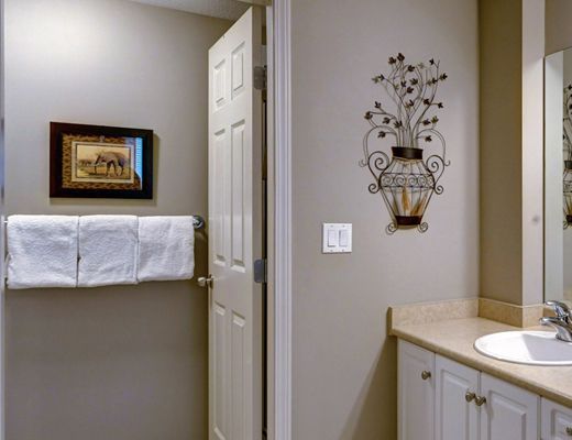Discovery Bay Resort - #208 - 3 Bdrm - Kelowna