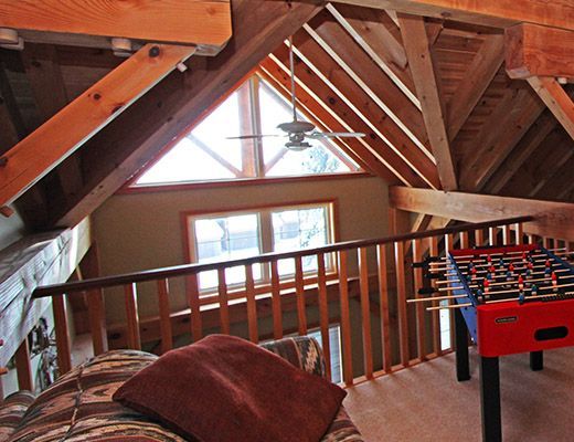 Alpine Timbers #4 - 3 Bdrm + Loft HT - Big White