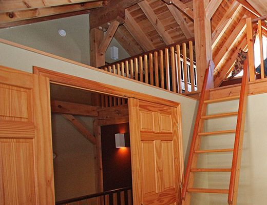 Alpine Timbers #4 - 3 Bdrm + Loft HT - Big White