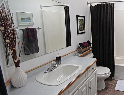 Naramata Escape - 4 Bdrm HT - Naramata