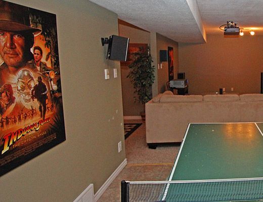 Naramata Escape - 4 Bdrm HT - Naramata