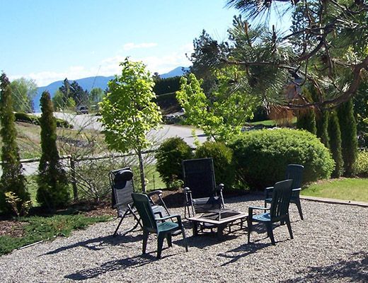 Naramata Escape - 4 Bdrm HT - Naramata