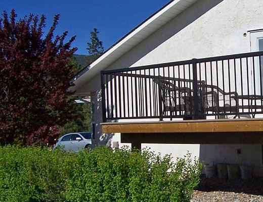 Naramata Escape - 4 Bdrm HT - Naramata