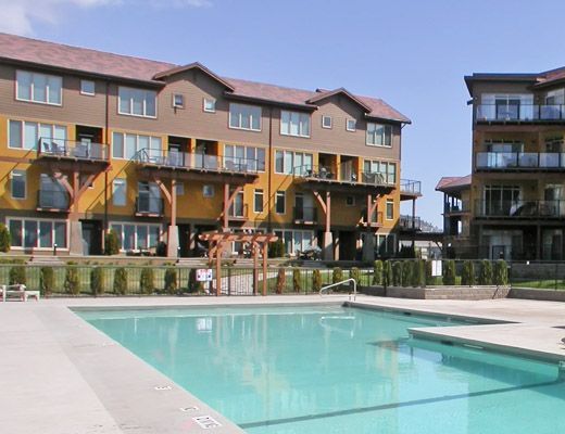 Barona Beach Lakefront Resort #4303 - 3 Bdrm with boat slip - West Kelowna