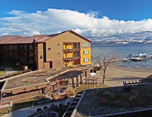 Barona Beach Lakefront Resort #4303 - 3 Bdrm with boat slip - West Kelowna