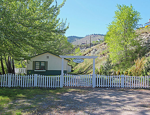 Shaughnessy Cottage - 2 Bdrm - Summerland
