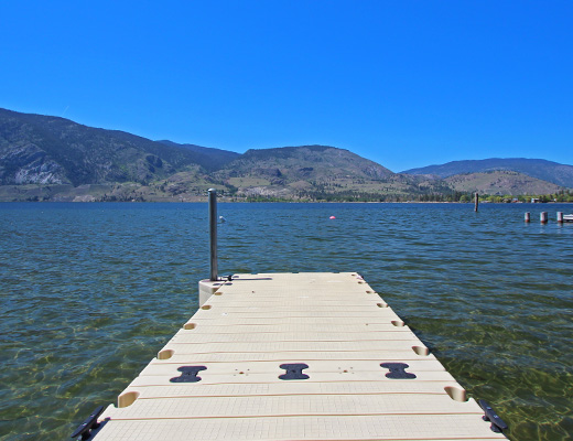 Skaha Lake Waterfront House - 5 Bdrm - Penticton