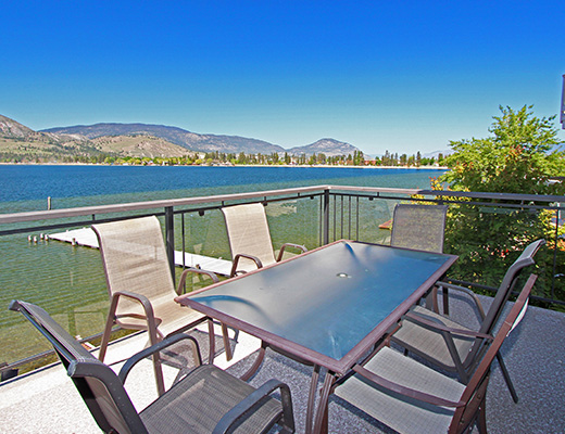 Skaha Lake Waterfront House - 5 Bdrm - Penticton