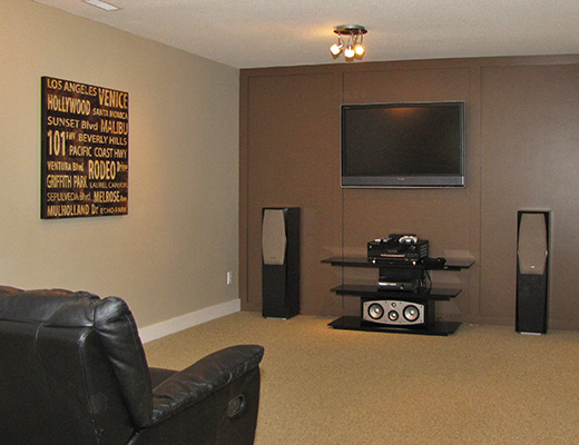 Gordons Getaway - 3 Bdrm + Den w/Pool - West Kelowna
