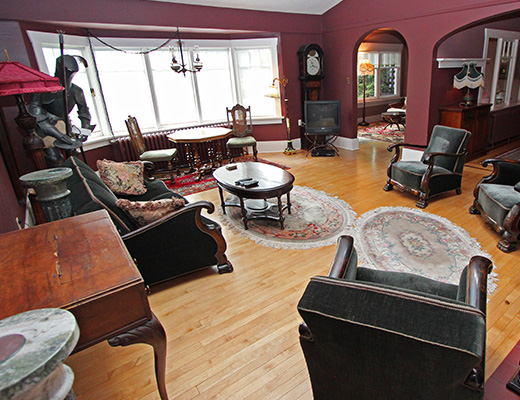 Downtown Beach House - 2 + 1 Bdrm - Kelowna