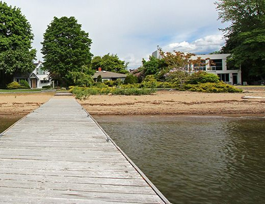 Downtown Beach House - 2 + 1 Bdrm - Kelowna