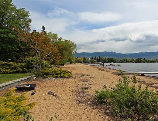 Downtown Beach House - 2 + 1 Bdrm - Kelowna