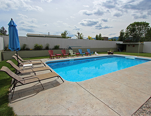 Penticton Hills - 5 Bdrm w/ Pool - Penticton