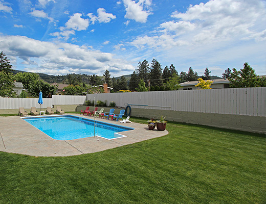 Penticton Hills - 5 Bdrm w/ Pool - Penticton