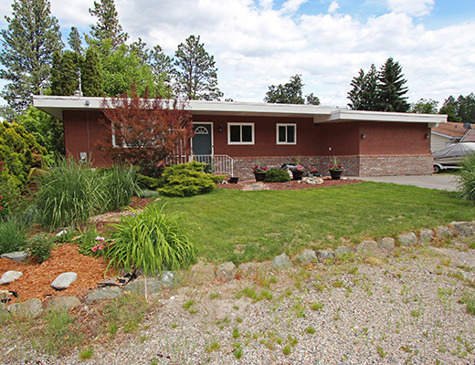 Hideaway Hills - 4 Bdrm - Summerland