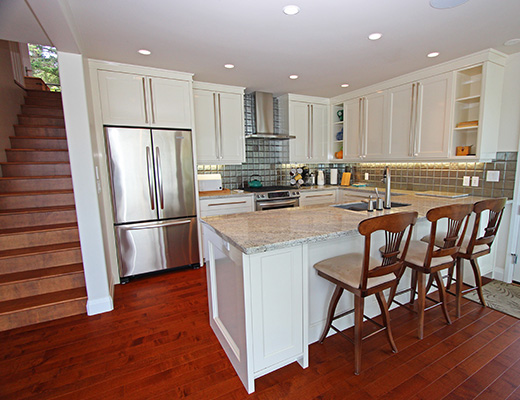 Delcliffe Bay I - 3 Bdrm - Vernon