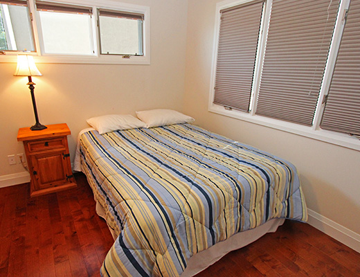 Delcliffe Bay I - 3 Bdrm - Vernon