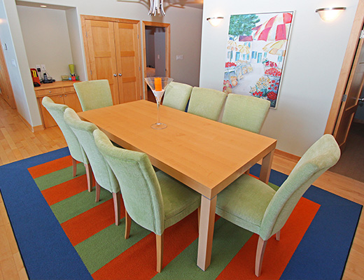 Delcliffe Bay II - 5 Bdrm - Vernon