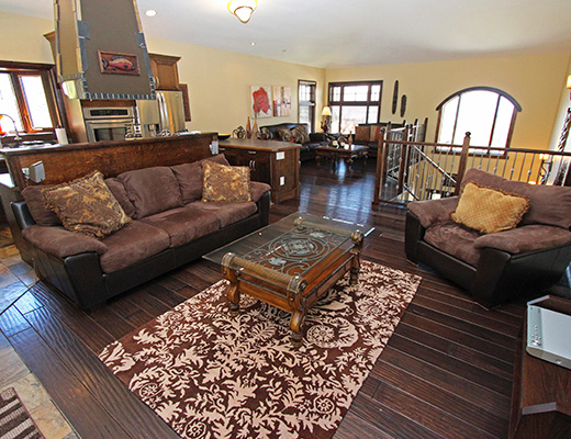 Vineyard Estates - 3 Bdrm w/Pool - West Kelowna