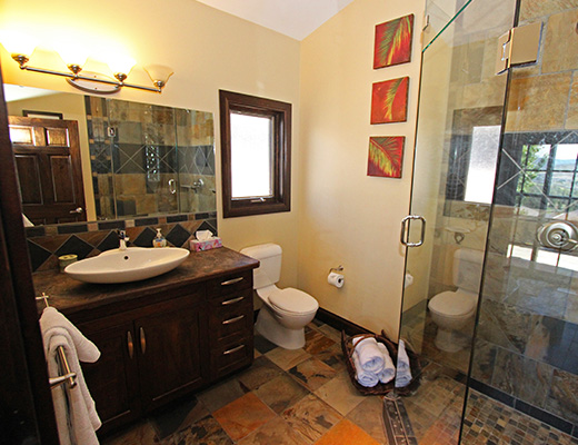 Vineyard Estates - 3 Bdrm w/Pool - West Kelowna