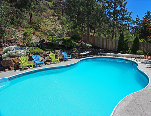 Vineyard Estates - 3 Bdrm w/Pool - West Kelowna