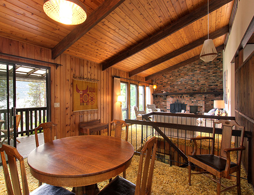Okanagan Centre Lake House - 2 Bdrm + Den - Lake Country